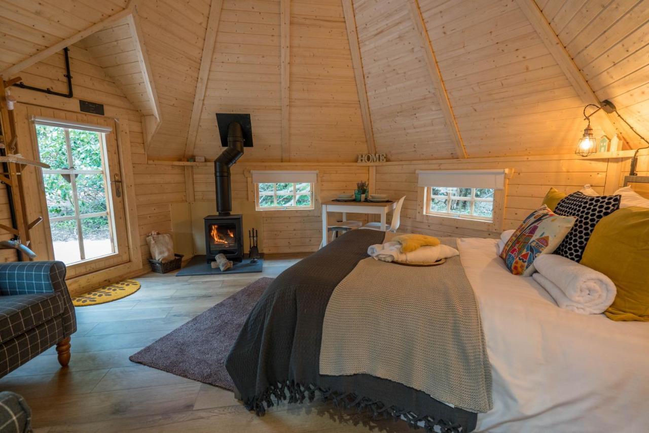 Cozy Carluke Lodge Retreat Bagian luar foto